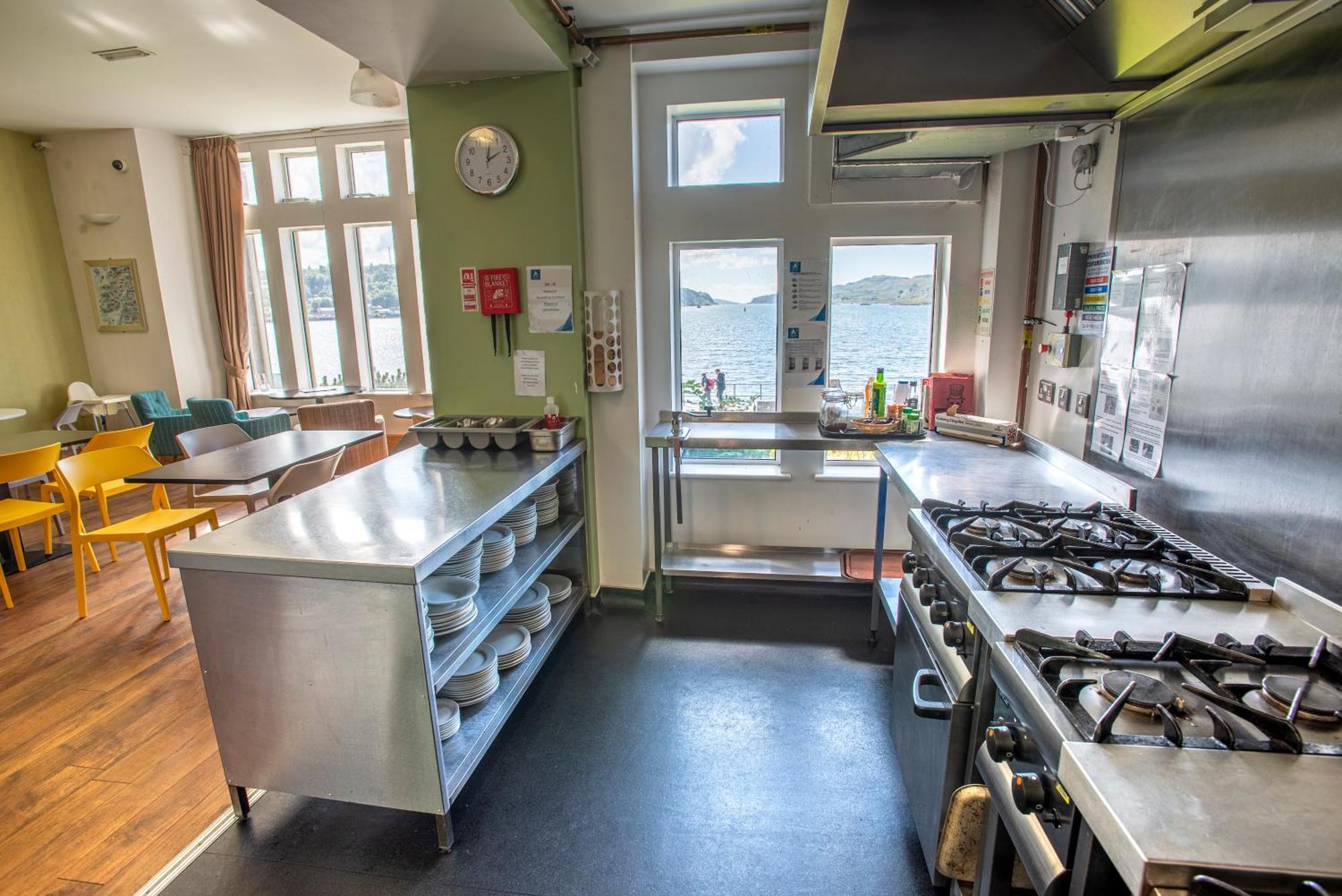 Oban Youth Hostel エクステリア 写真 The kitchen at the hostel