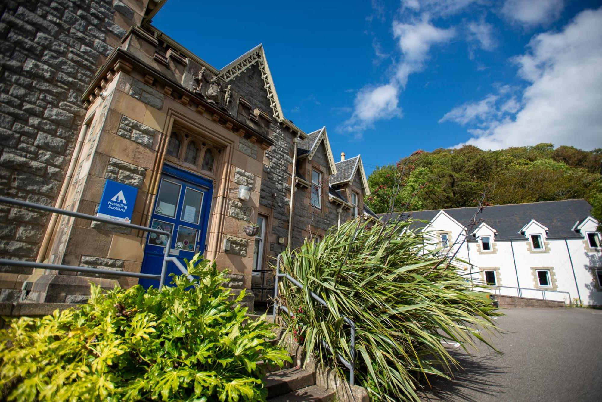 Oban Youth Hostel エクステリア 写真 The former station building